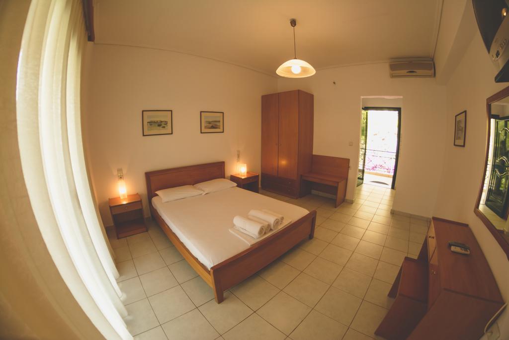 Althea Studios Lefkada Agios Nikitas Room photo