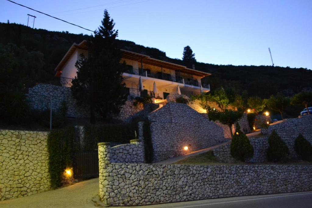 Althea Studios Lefkada Agios Nikitas Exterior photo